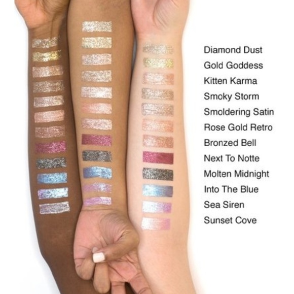 ๐ฅณ Stila Glitter & Glow Eyeshadow - Picture 2 of 4